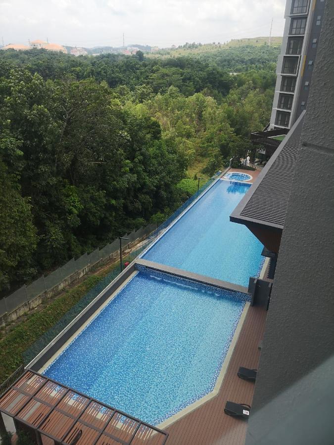 Stayje Putrajaya, 5 Minutes To Ioi City Mall, Wifi , Netflix, Free Parking Kültér fotó