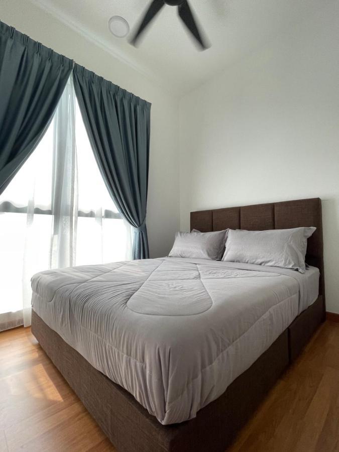 Stayje Putrajaya, 5 Minutes To Ioi City Mall, Wifi , Netflix, Free Parking Kültér fotó